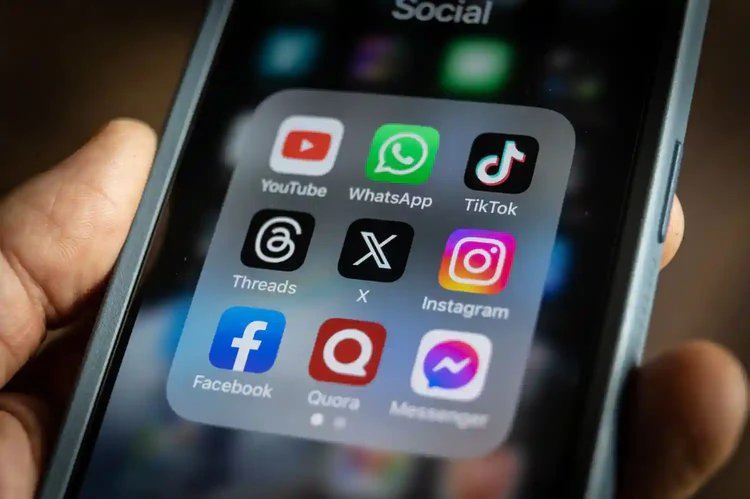 e commerce and social media brands